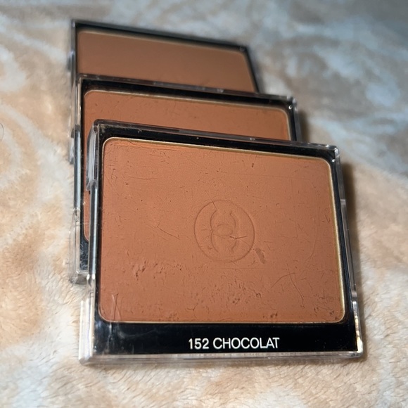 Chanel Le Teint Ultra Tenue Ultrawear Flawless Compact foundation:“152 CHOCOLAT” - Picture 6 of 8